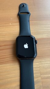 Apple Watch SE 44 mm - 3