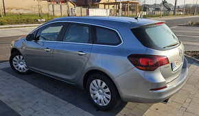 Opel Astra ST 1.4 Turbo 140k Cosmo - 3