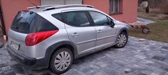 Nepojazdný Peugeot 207 - 3