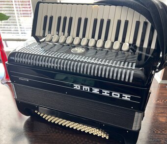 Akordeón Hohner AMICA IV 96 - 3