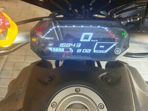 Yamaha mt 07 - 3