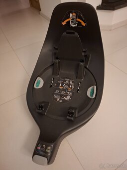 Cybex zakladna Base Z + autosedacka Cybex Sirona Z - 3