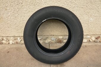 Bridgestone 225/65 R17 - 3