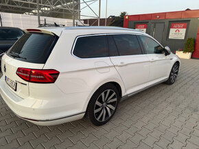 Volkswagen Passat Variant 2.0 TDI 4MOTION DSG Busines - 3