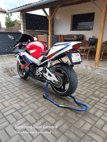 Honda CBR 929RR - 3