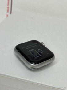 Apple Watch SE 2020 40mm Silver Batéria 98% - 3