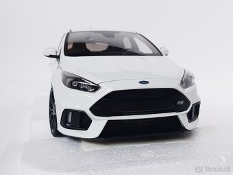 1:18 - Ford Focus RS Mk.3 (2016) - AUTOart - 1:18 - 3