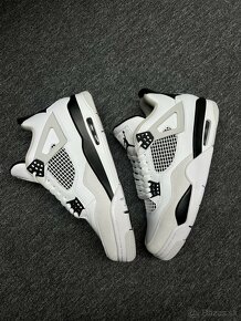 Nike Air Jordan 4 Retro "Military Black" - 3