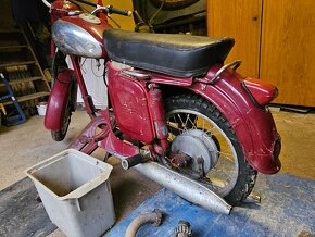 Jawa 250 - 3