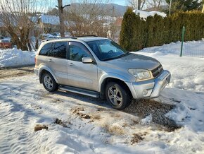 Toyota RAV4 4x4 110 kW benzín - 3