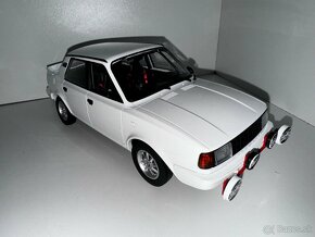 Toyota Celica / Škoda 130 LR 1:18 - 3