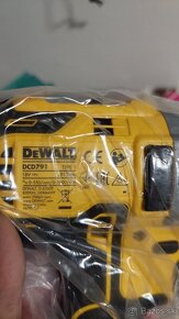 Dewalt utahovacka  DCD791 - 3