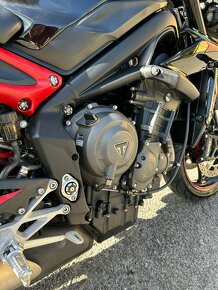 Triumph Street Triple 765 R - 3