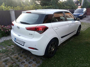 Predám Hyundai i20 - 3