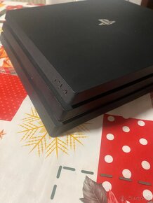 PLAYSTATION 4 PRO - 3