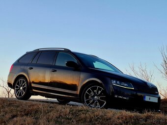 Škoda Octavia RS 2.0TDI LED NAVI KESSY LANE ASSIST ŤAŽNÉ - 3