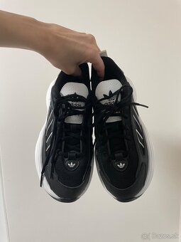 Adidas Ozgaia - 3