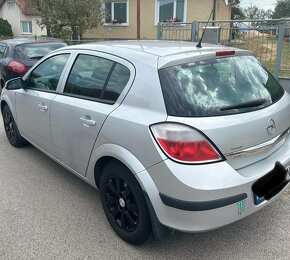 Astra 1.7CDTI Hatchback - 3