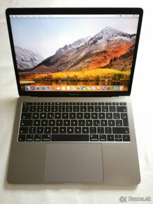 MacBook Pro Retina 13 2017 i5 Cena 299€ - 3