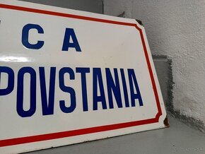 smaltovaná tabuľa Ulica Slov. Nár. Povstania SNP - 3