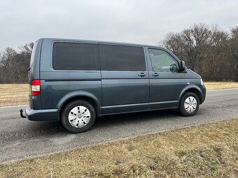 Volkswagen Caravelle T5 - 3