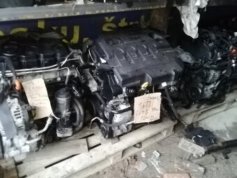 Motor 1,6 tdi 77 kW CLH comonreal - 3