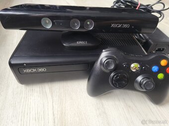 Herna konzola XBOX 360 S + KINECT + 4 kinect HRY - 3