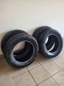 Predám 4 letné pneumatiky 215/60 R16 - 3