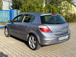 Opel Astra H 1.7 CDTi 2004 - klepe motor - 3