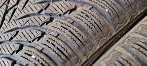 Predám 4ks jazdené zimné 235/60r18-107V Nokian - 3