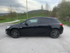 OPEL ASTRA J Essentia 5dv. 1,4i 74 kW - 3