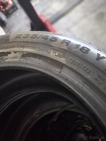 235/45 R18 - 3