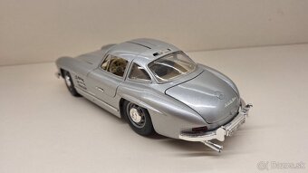 1:18 MERCEDES-BENZ 300SL, 1 - 3