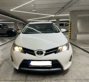 Toyota Auris Touring sport 1.6 6M/T - 3