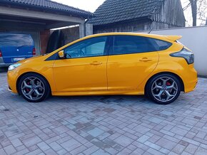 Ford Focus ST 2.0 EcoBoost SCTi ST R 250PS 12/2012 - 3