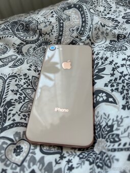 iPhone 8 64GB Rose Gold - 3