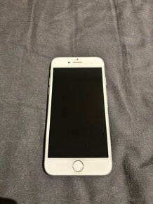 Predám iPhone 7 32gb v striebornej farbe - 3