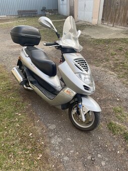 Scooter Kymco 250 - 3