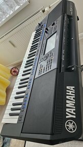 predám yamaha psr sx 900 + slúchadlá - 3