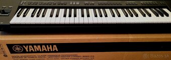 Yamaha PSR-SX700 - 3