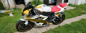 Yamaha R6 white/gold - 3