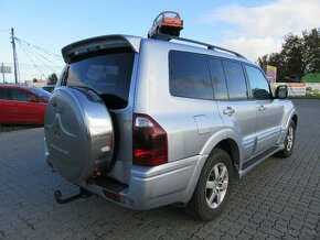 Mitsubishi Pajero Wagon - 3