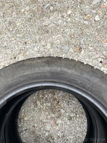 Predám zimne  pneumatiky 2x Continental 215/55R17 - 3