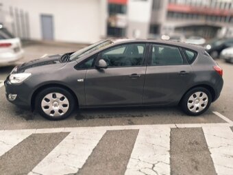 Opel Astra 1.4 74kw, LEN : 65 tisíc km - 3