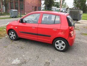 Kia picanto 1,1  46kw benzín - 3