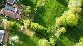 VEĽKORYSÝ POZEMOK S RODINNÝM DOMOM - NEMEČKY - 3