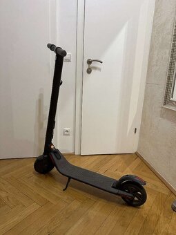 Kolobezka Ninebot by Segway KickScooter ES2 (Dark Grey) - 3