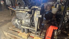 Motor Zetor major 30 - 3