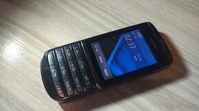 Nokia Asha 300 - 3