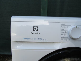 Electrolux PerfectCare 600 - 3